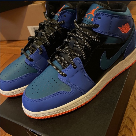 Size 6 grade school/youth new - Picture 6 of 6